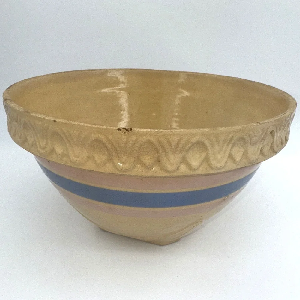 Yellowware Mixing Bowl Brown w/Pink & Blue Bands Crust Rim 9.5